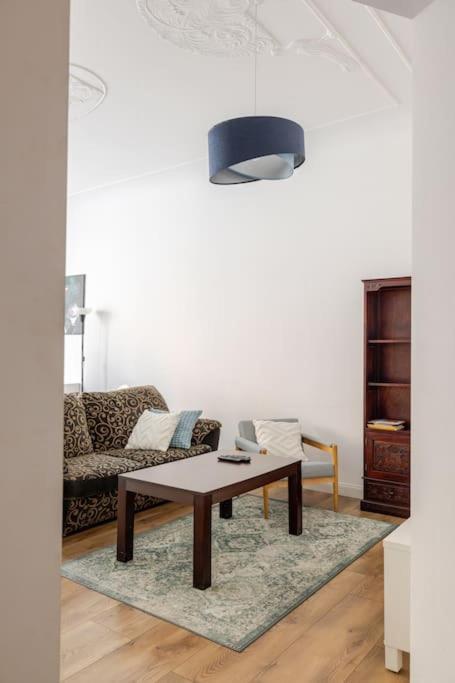 Apartament Rozeta Centrum 6Os Legnica Esterno foto