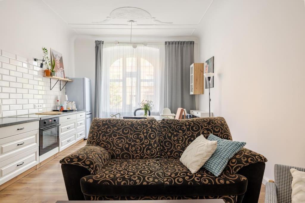 Apartament Rozeta Centrum 6Os Legnica Esterno foto